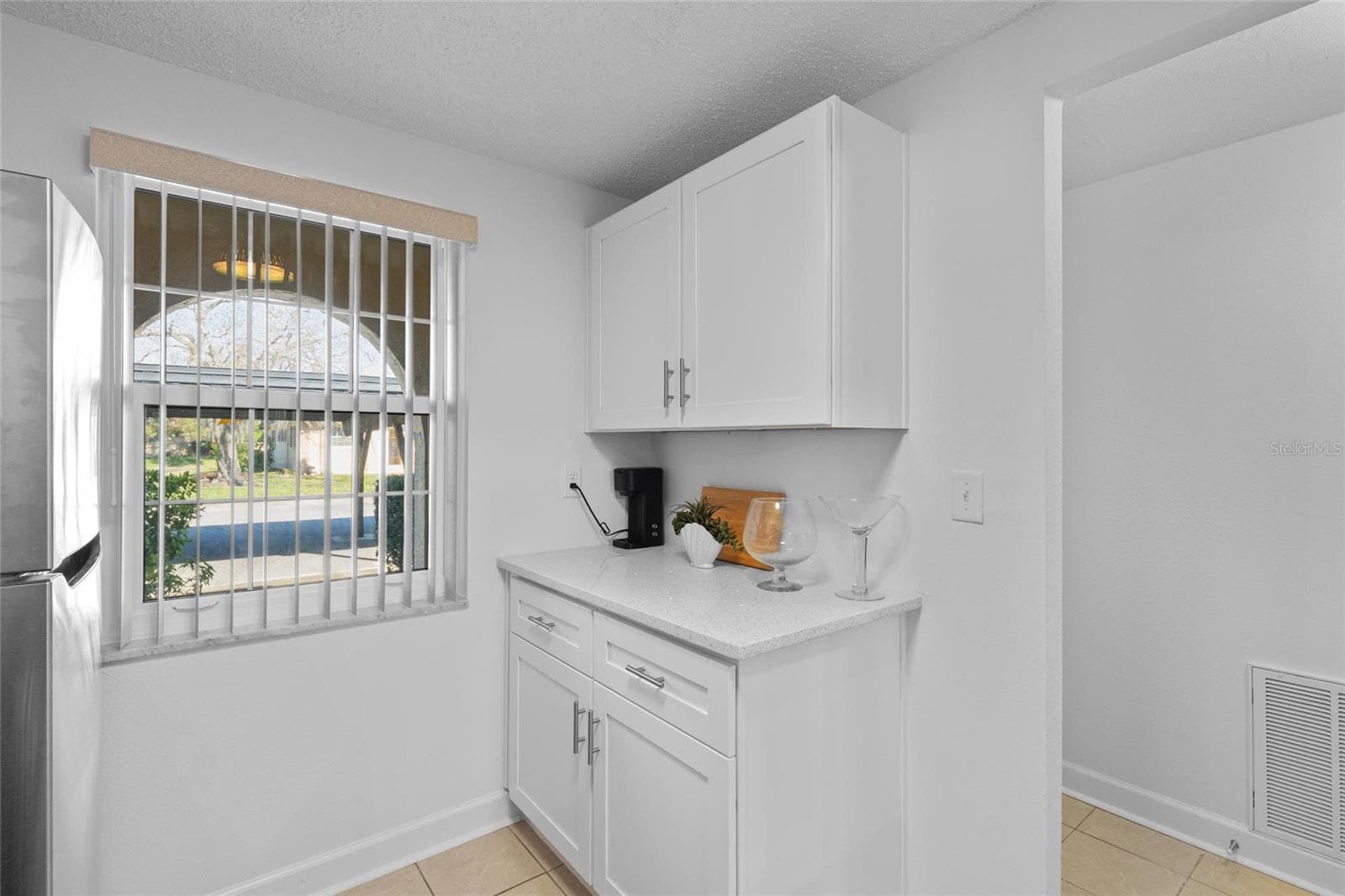 4409 Summersun Dr photo 4