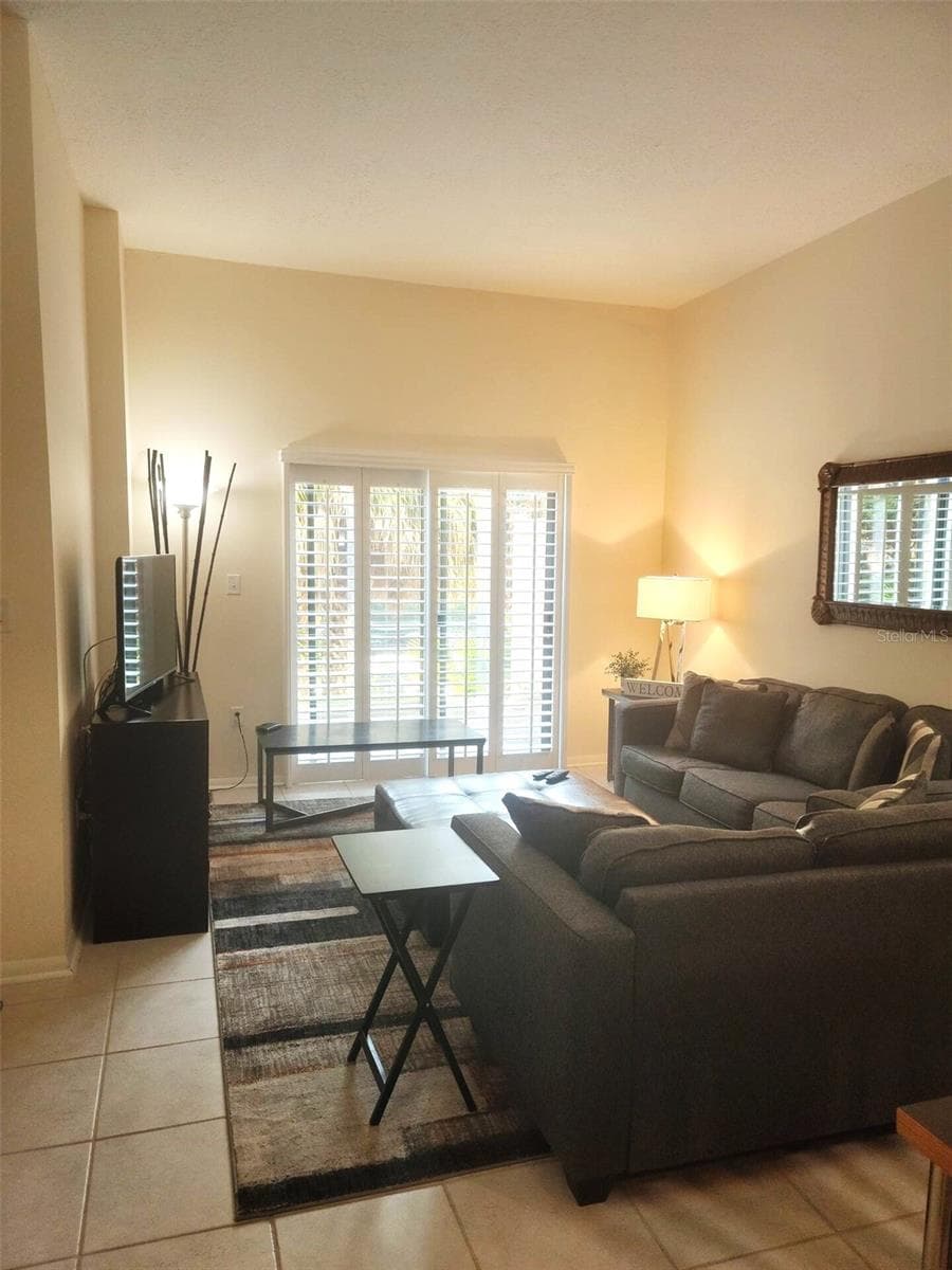 701 S Madison Ave #106 photo 3