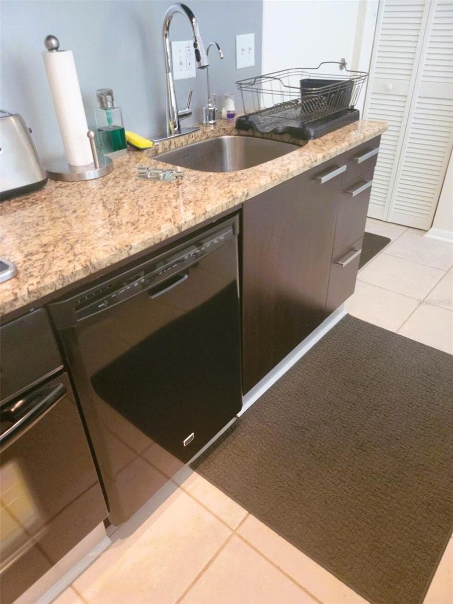 701 S Madison Ave #106 photo 5