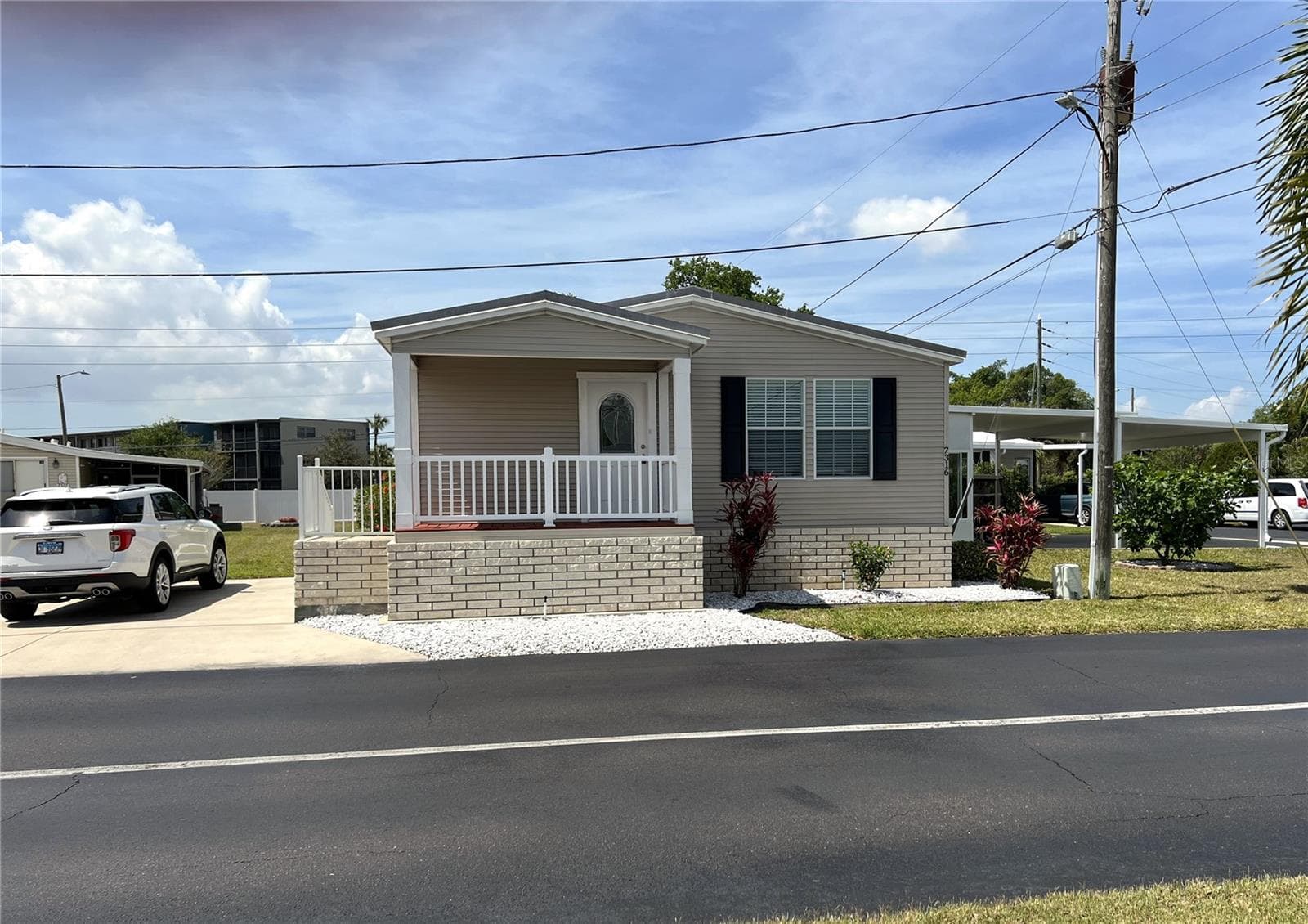 7316 Americana Dr NE #146 photo 3