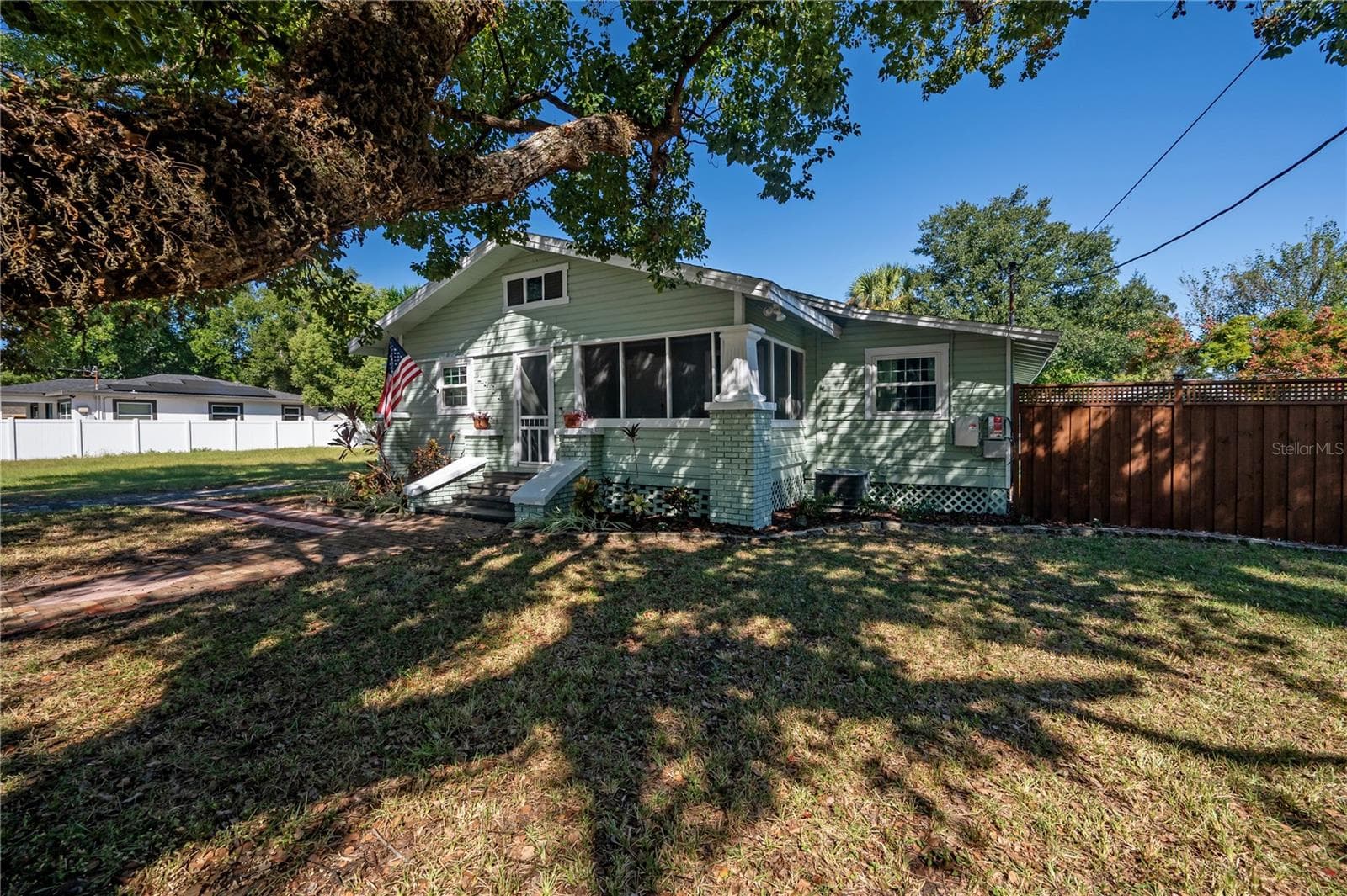 1404 E Cayuga St photo 5