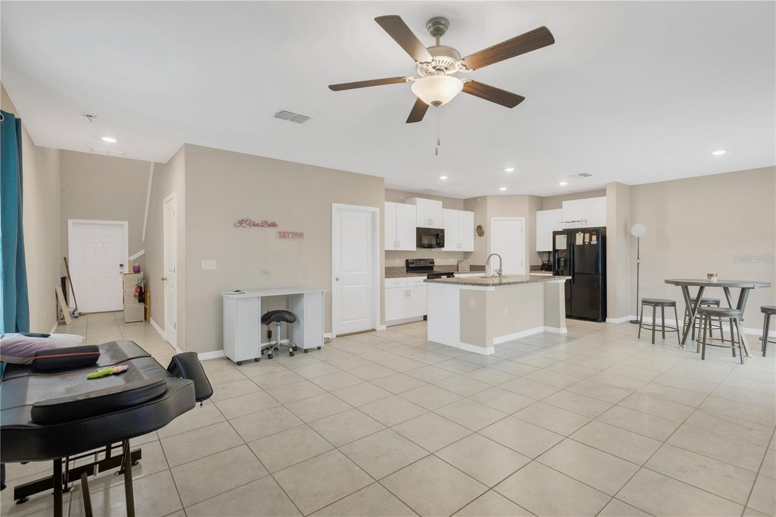 15501 Wicked Strong St photo 5