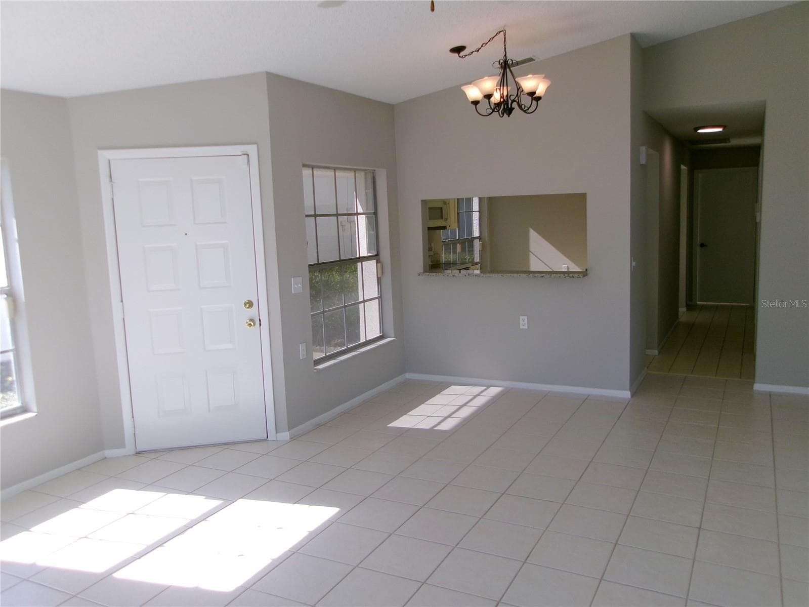 11604 Versailles Ln photo 5
