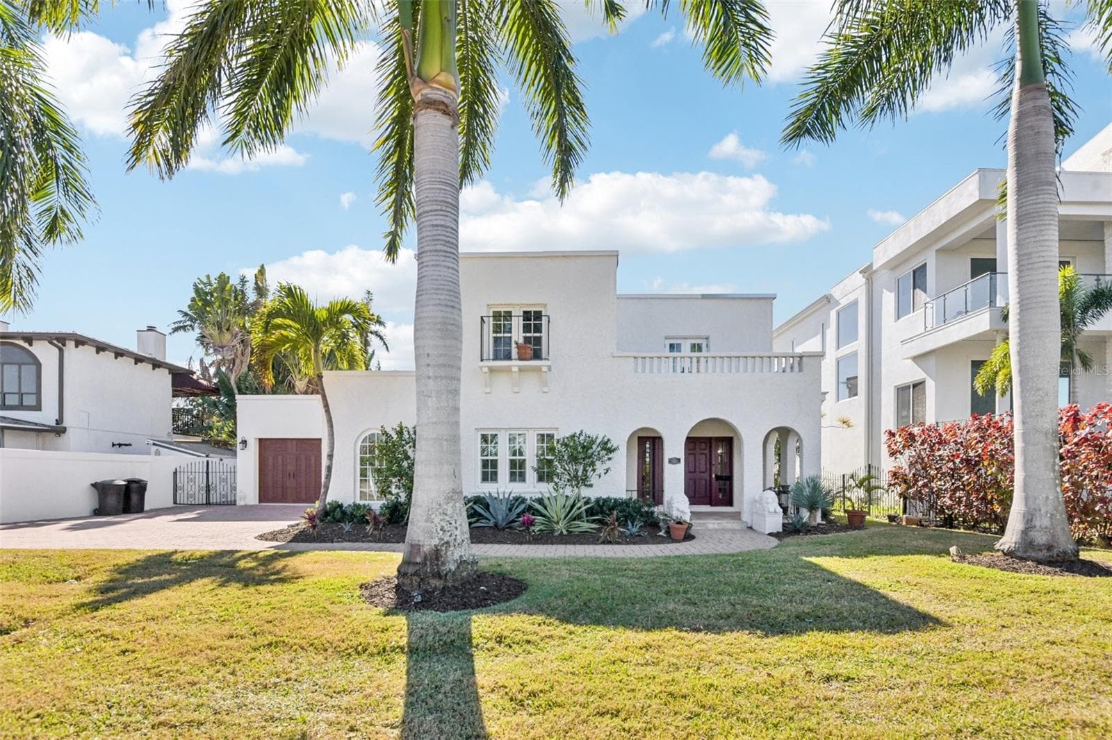 104 Palmera Blvd NE photo 3