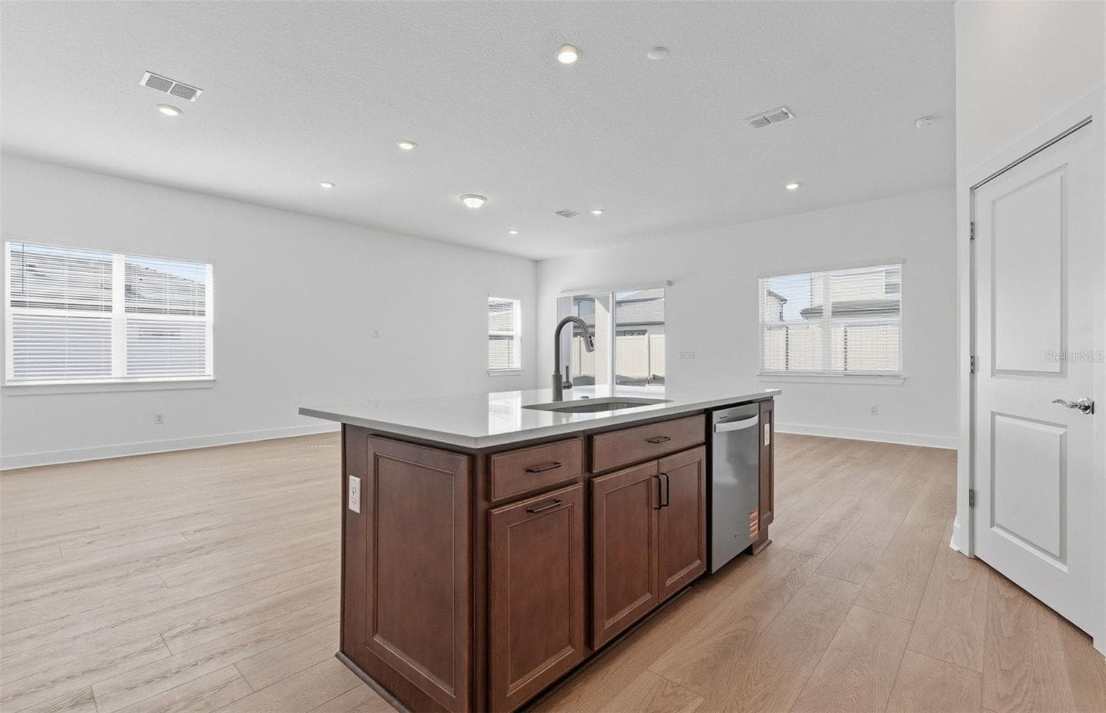 1703 Valier Pt photo 4