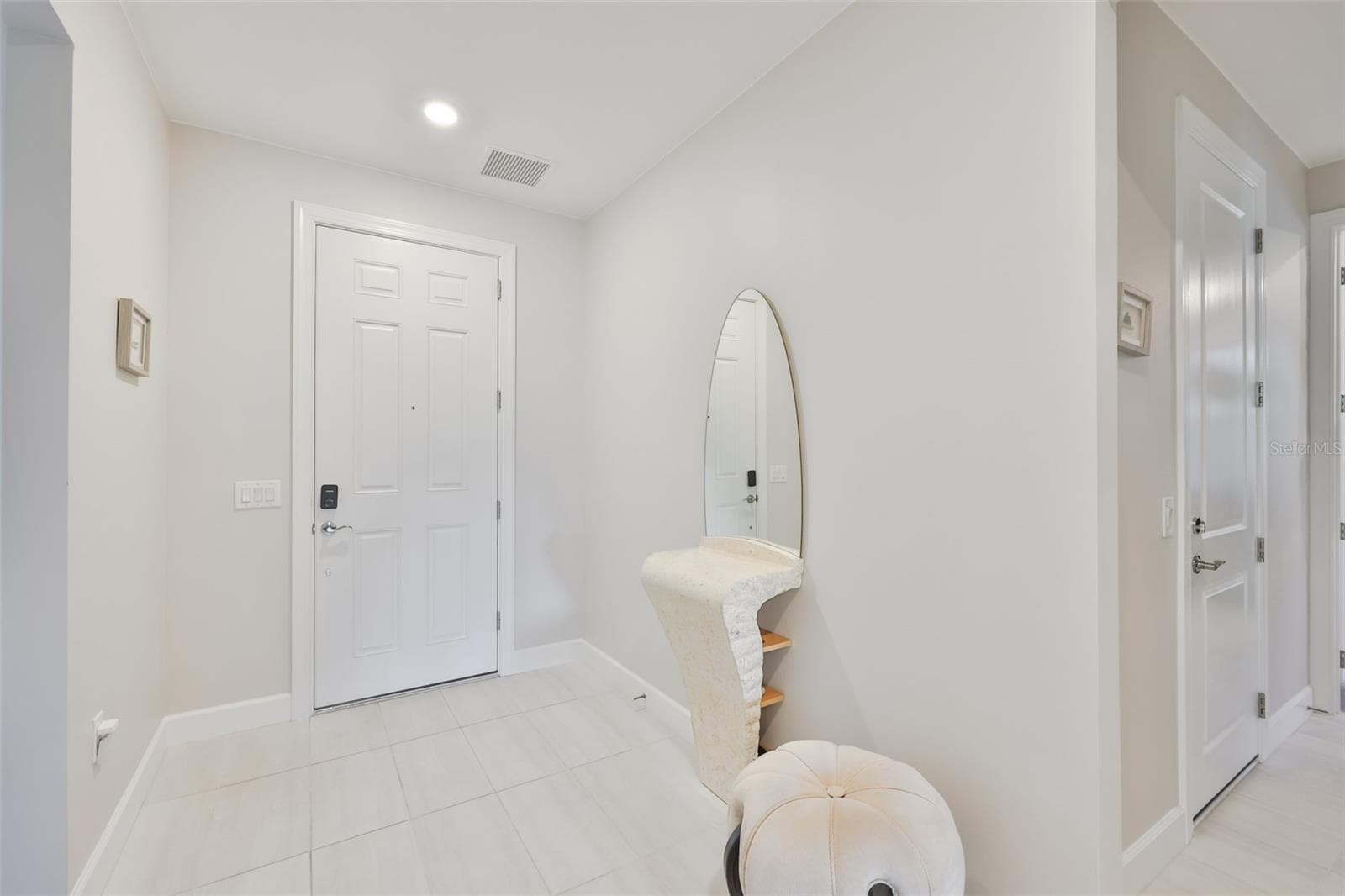 16320 Hidden Oak Loop photo 4