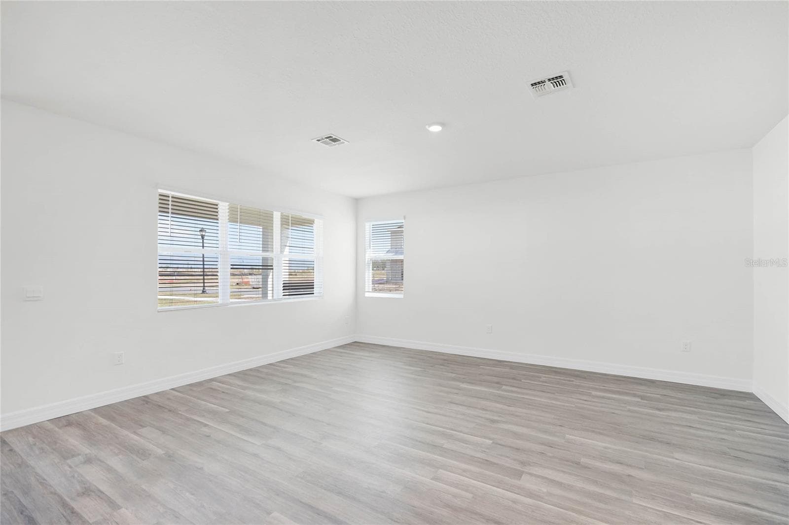 5231 Ligonberry St photo 5