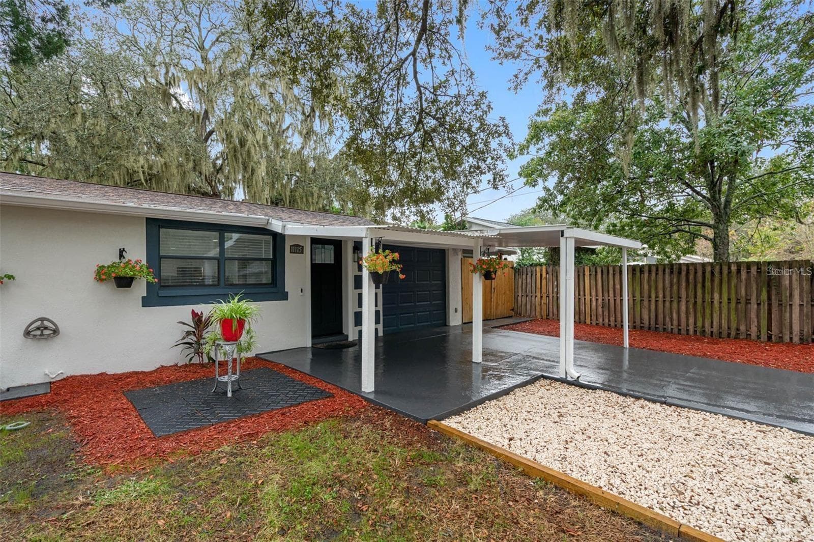 11115 Stafford Ln photo 4