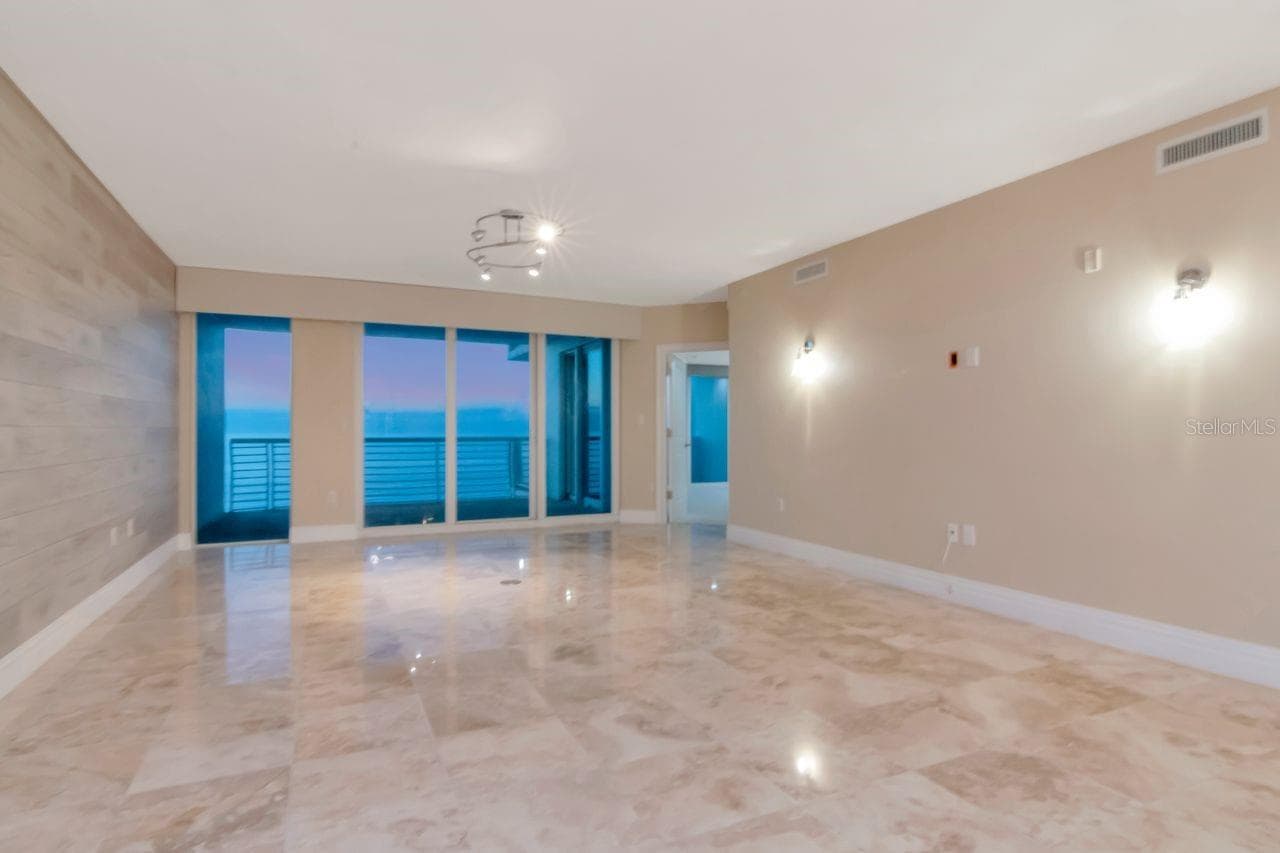 1350 Gulf Blvd #703 photo 5