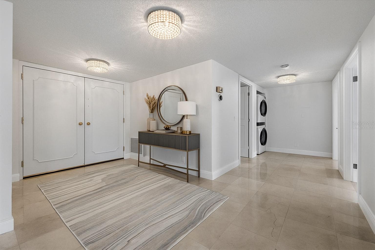 100 Oakmont Ln #101 photo 3