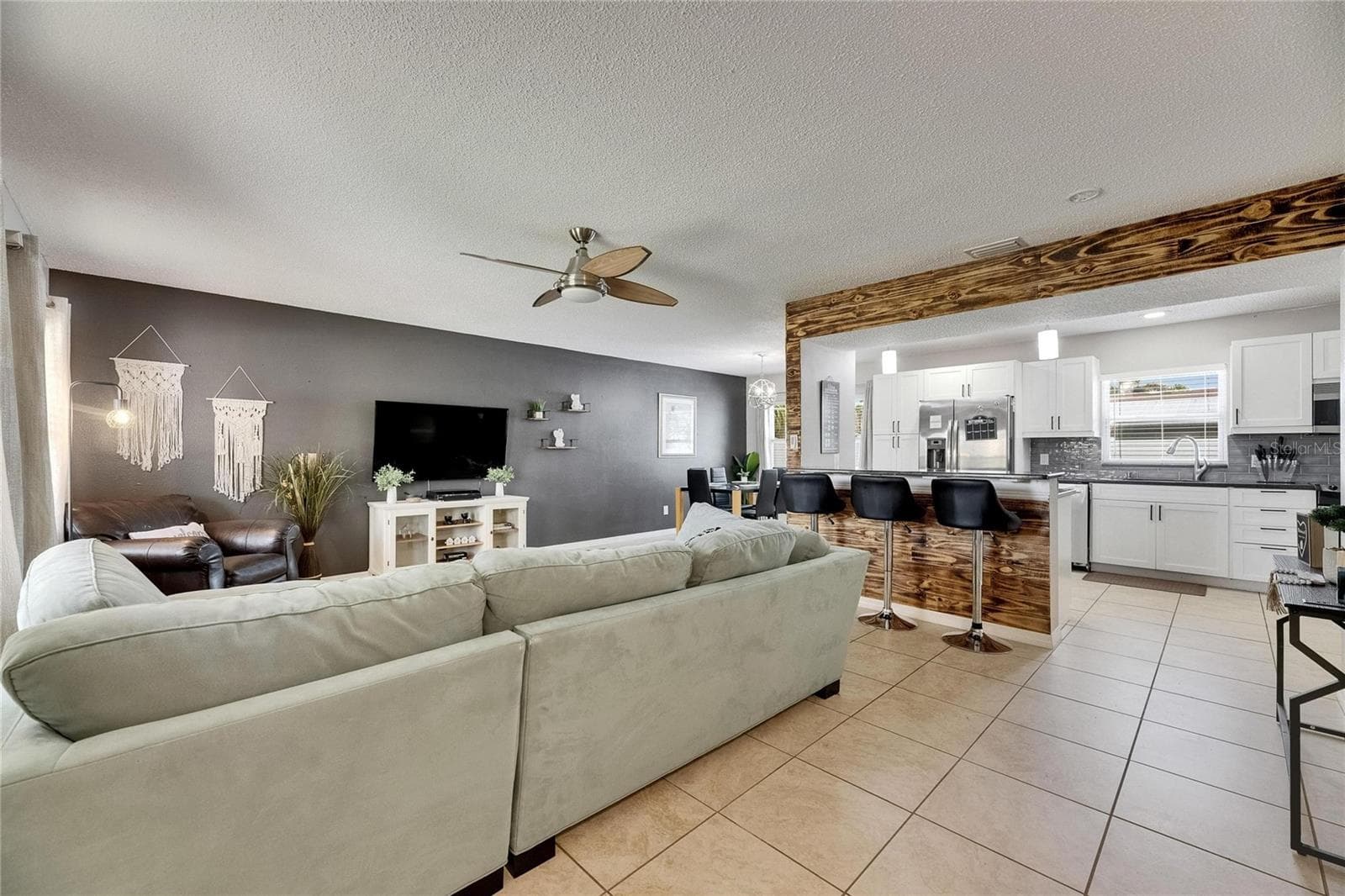 4710 Travertine Dr photo 3