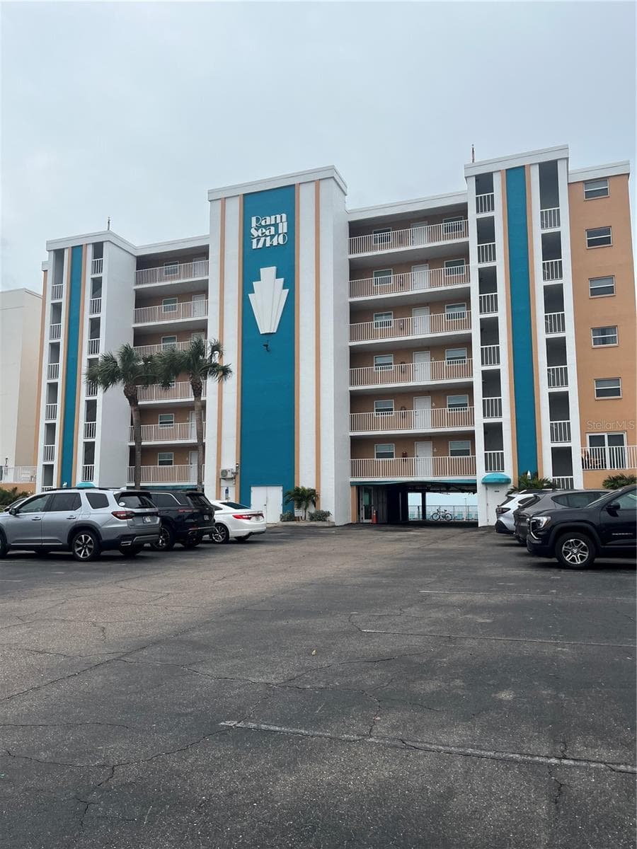 17140 Gulf Blvd #611