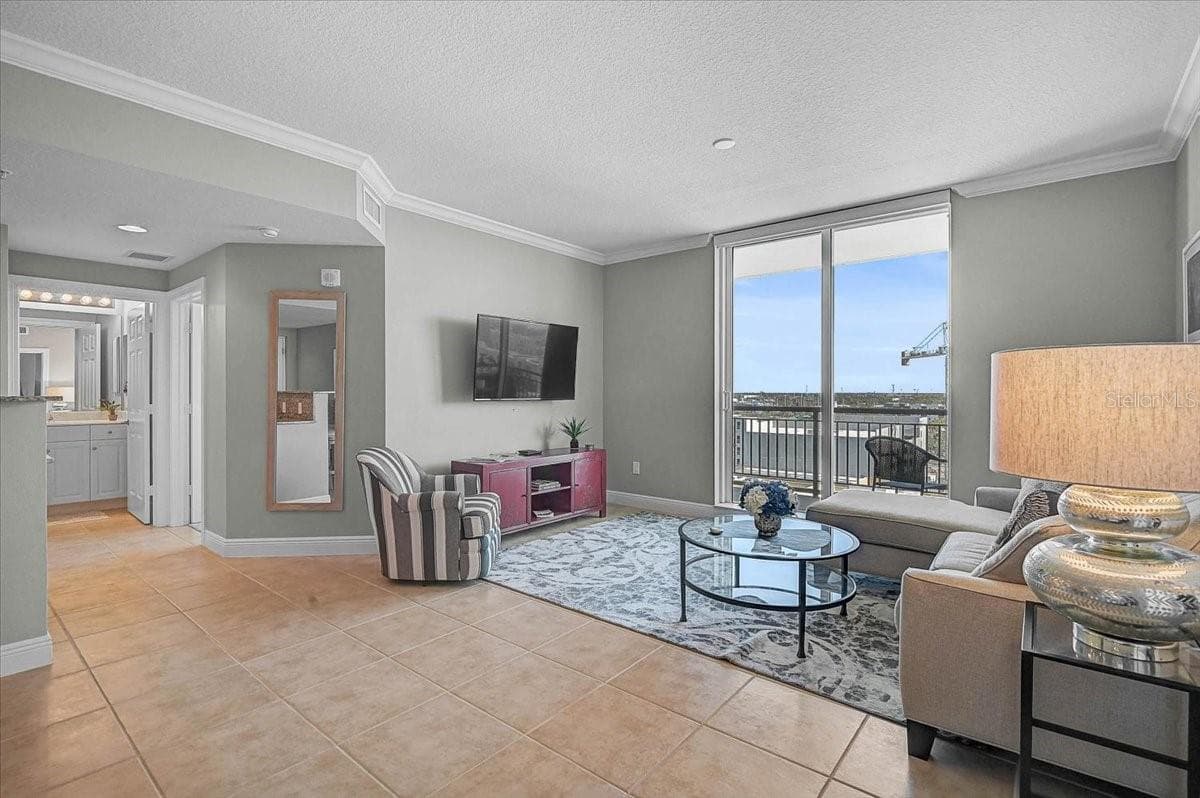 800 N Tamiami Trl #910 photo 4