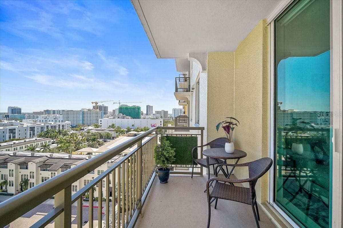 800 N Tamiami Trl #910 photo 3