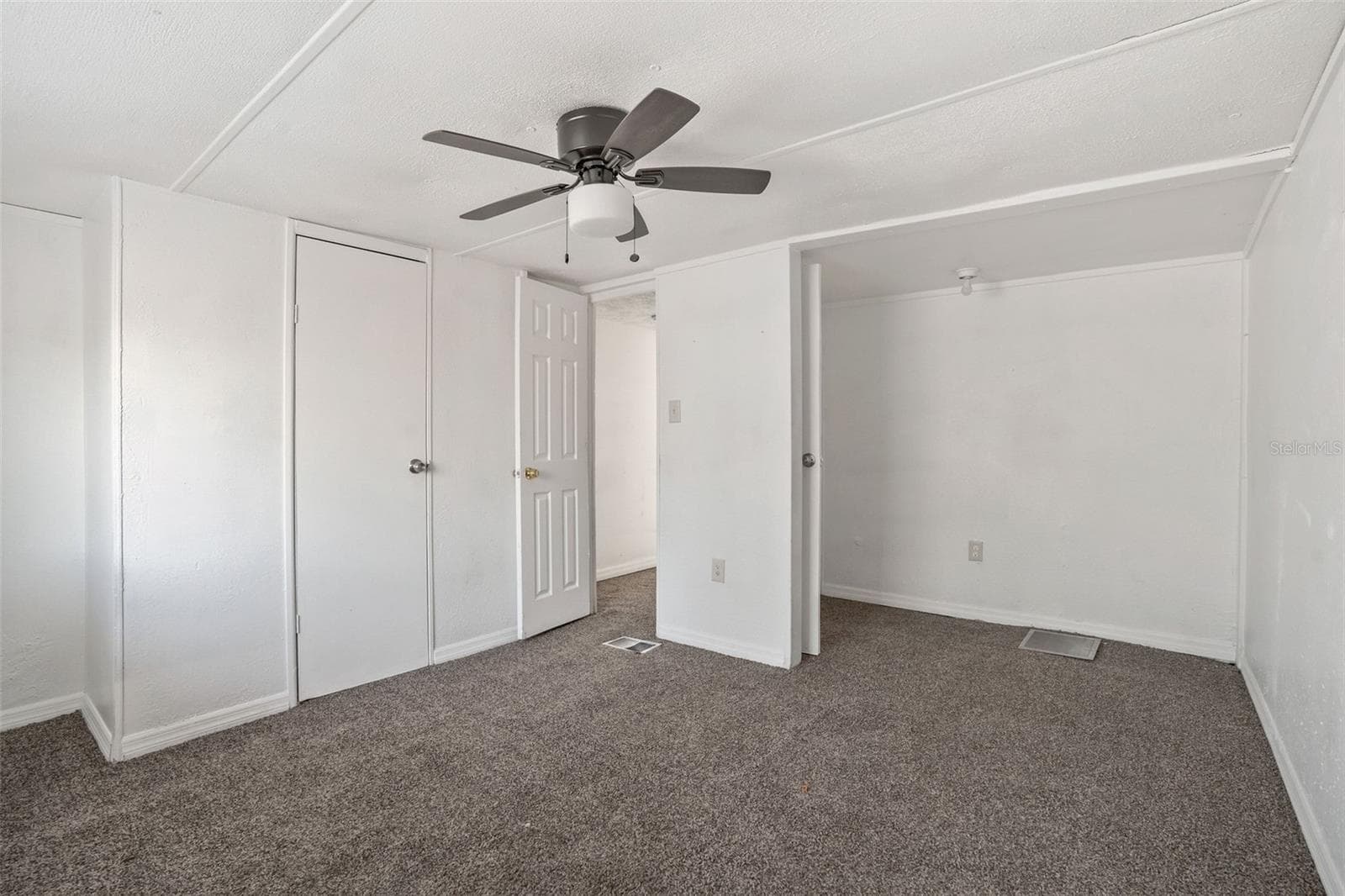 10205 Burton St photo 5