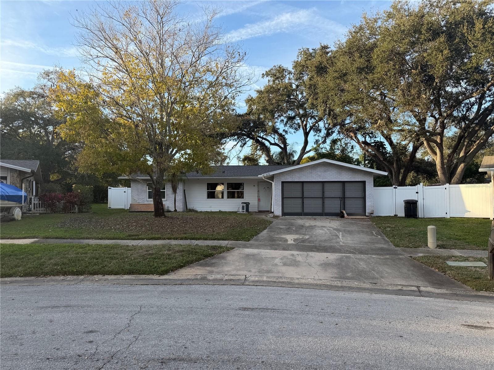 2076 Butternut Cir W photo 3
