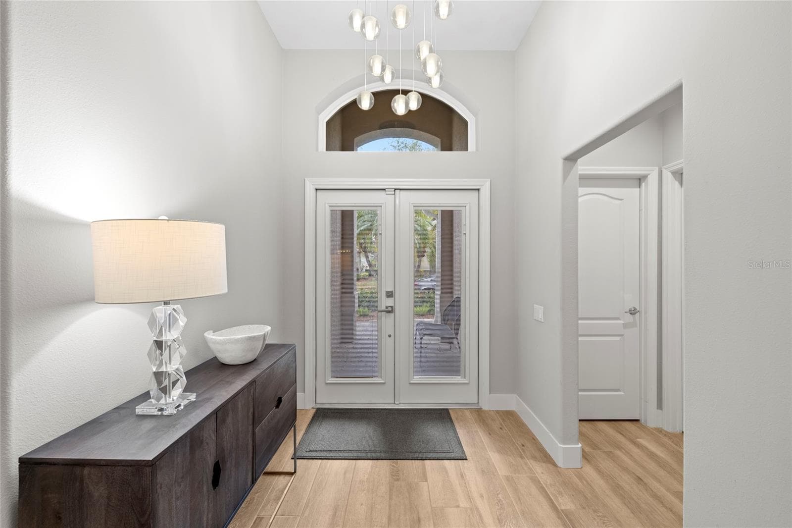 8322 Whispering Woods Court photo 4
