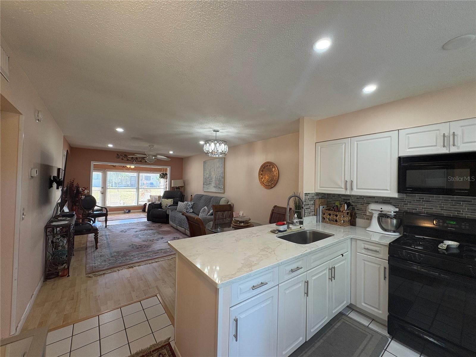 1606 Flint Dr W photo 4