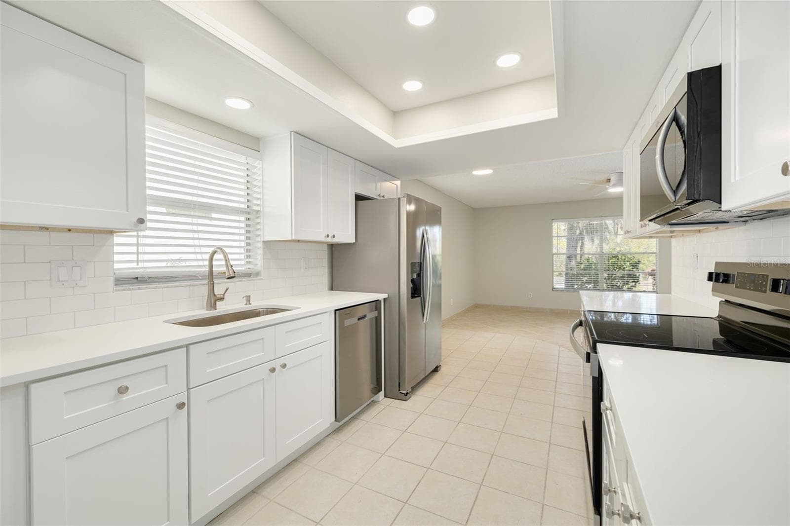 3569 Oak Lake Dr photo 5