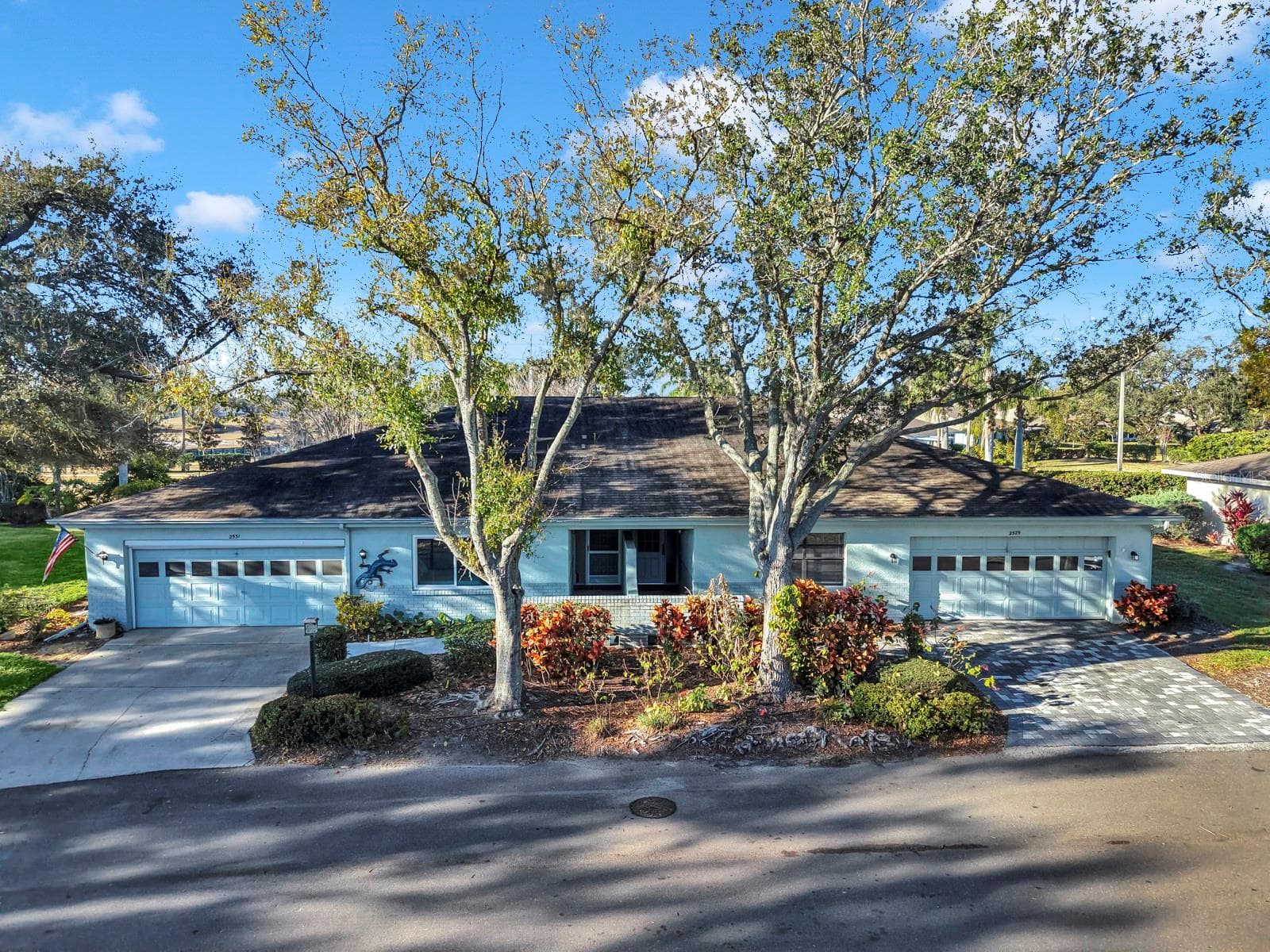 2531 Lancaster Dr photo 4