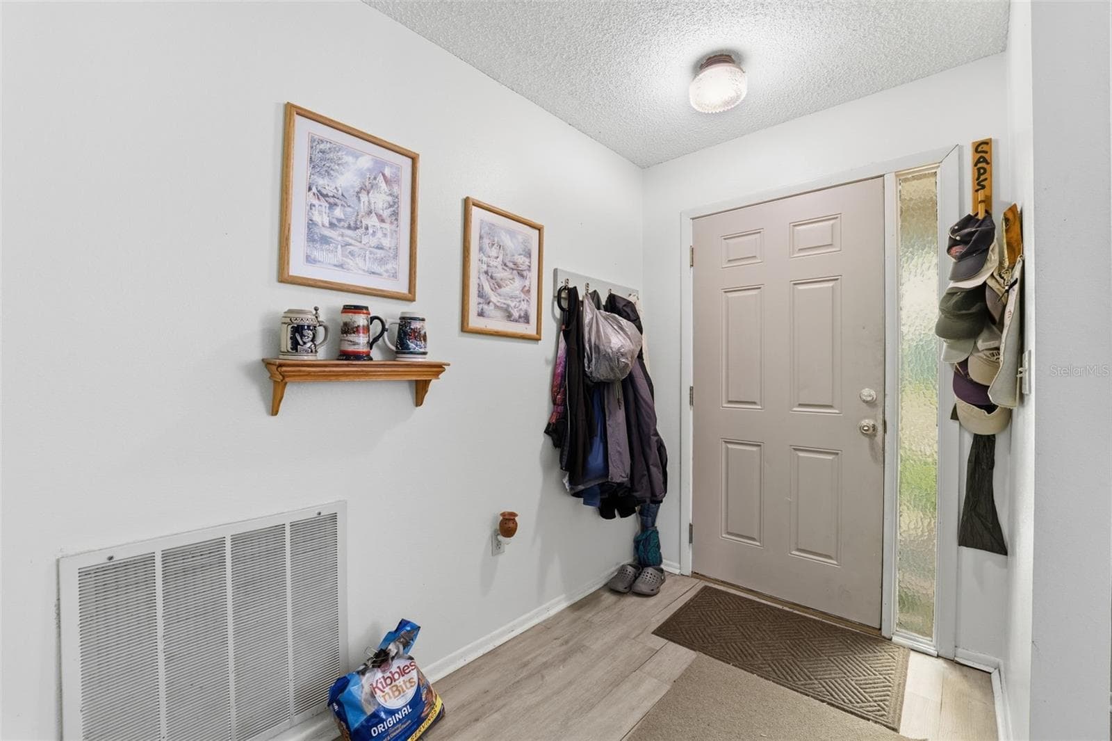 8035 Gleneagle Dr photo 4