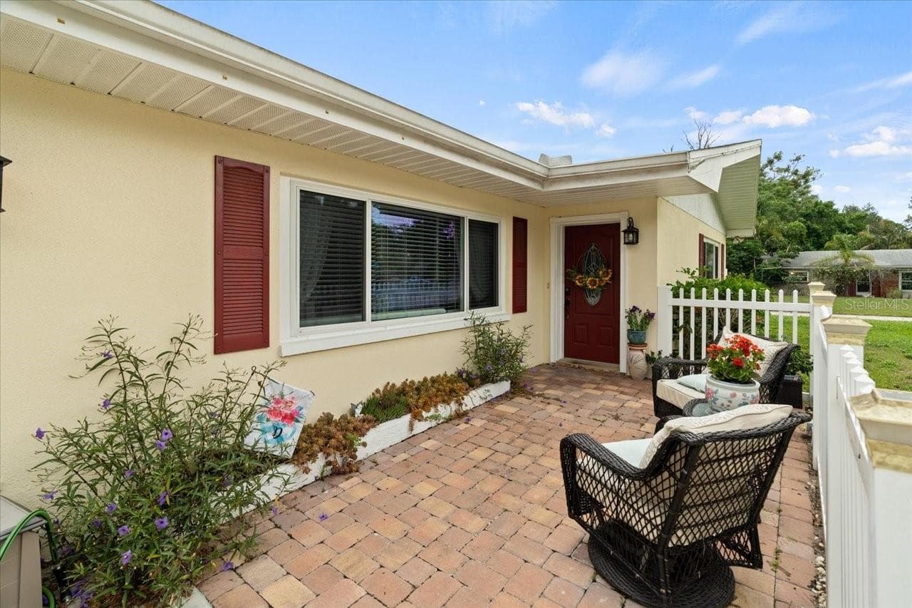 1560 Bel Keene Dr photo 3