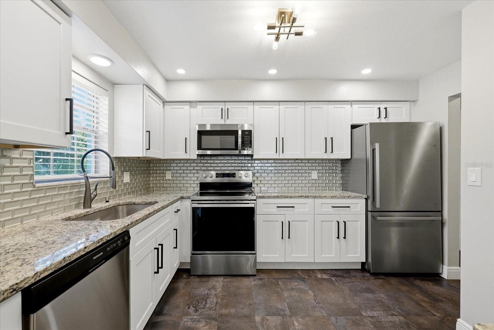 1706 Belleair Forest Dr #128 photo 4