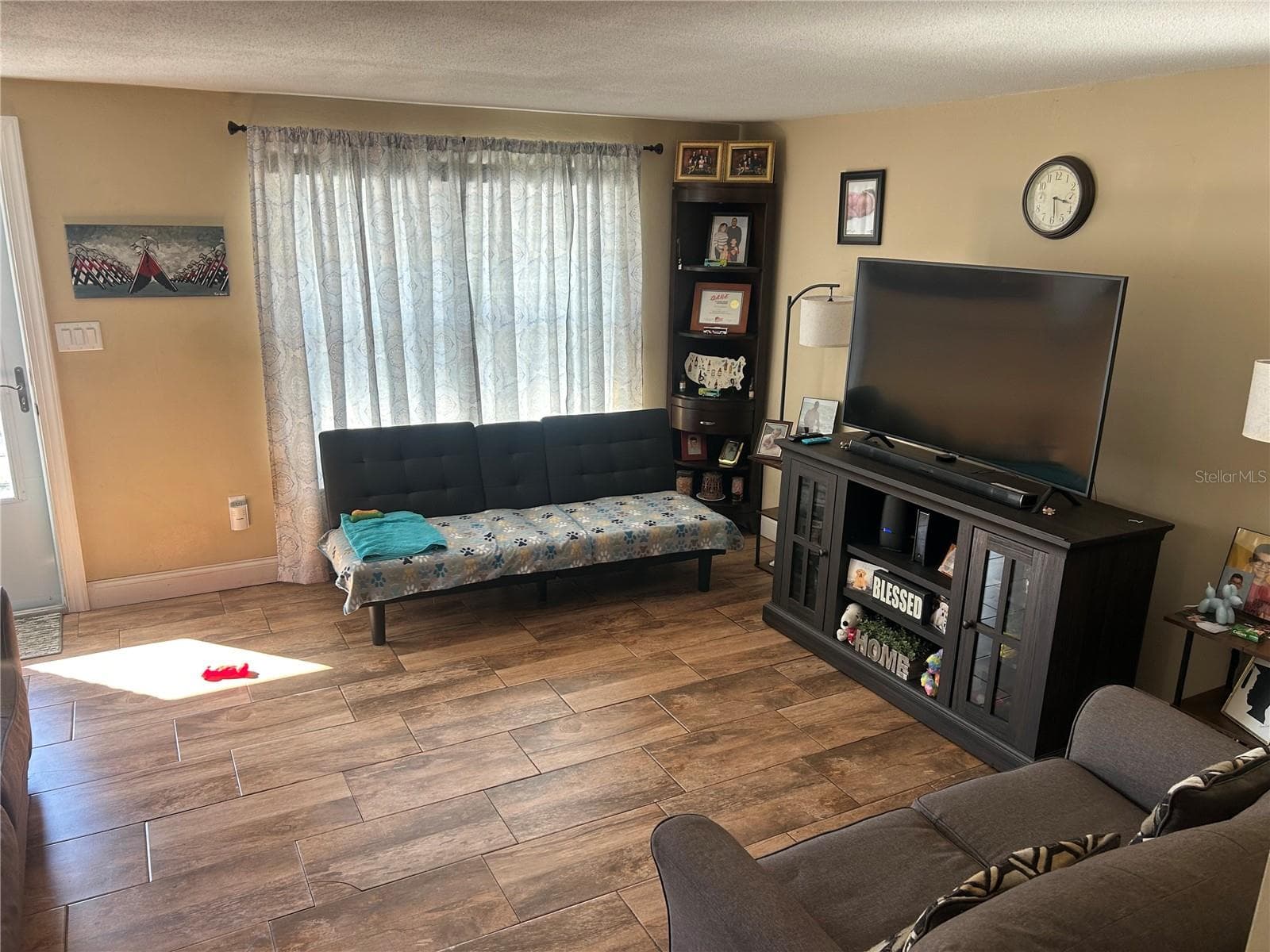 10824 Inglewood Ave photo 3