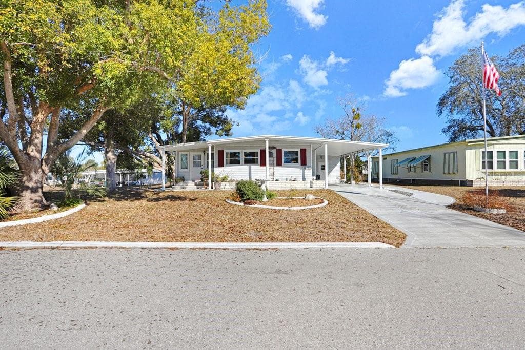 14299 Nectarine St photo 3
