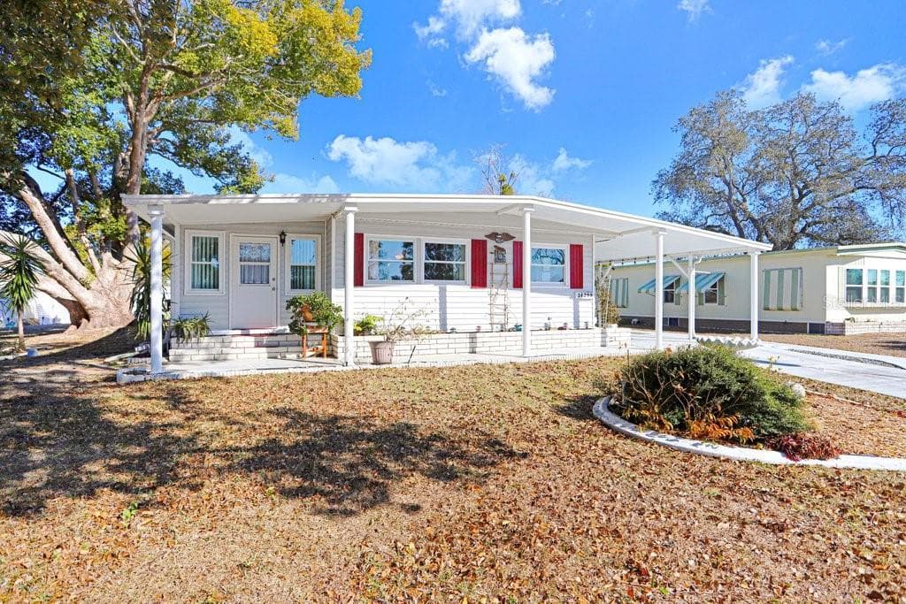 14299 Nectarine St photo 5