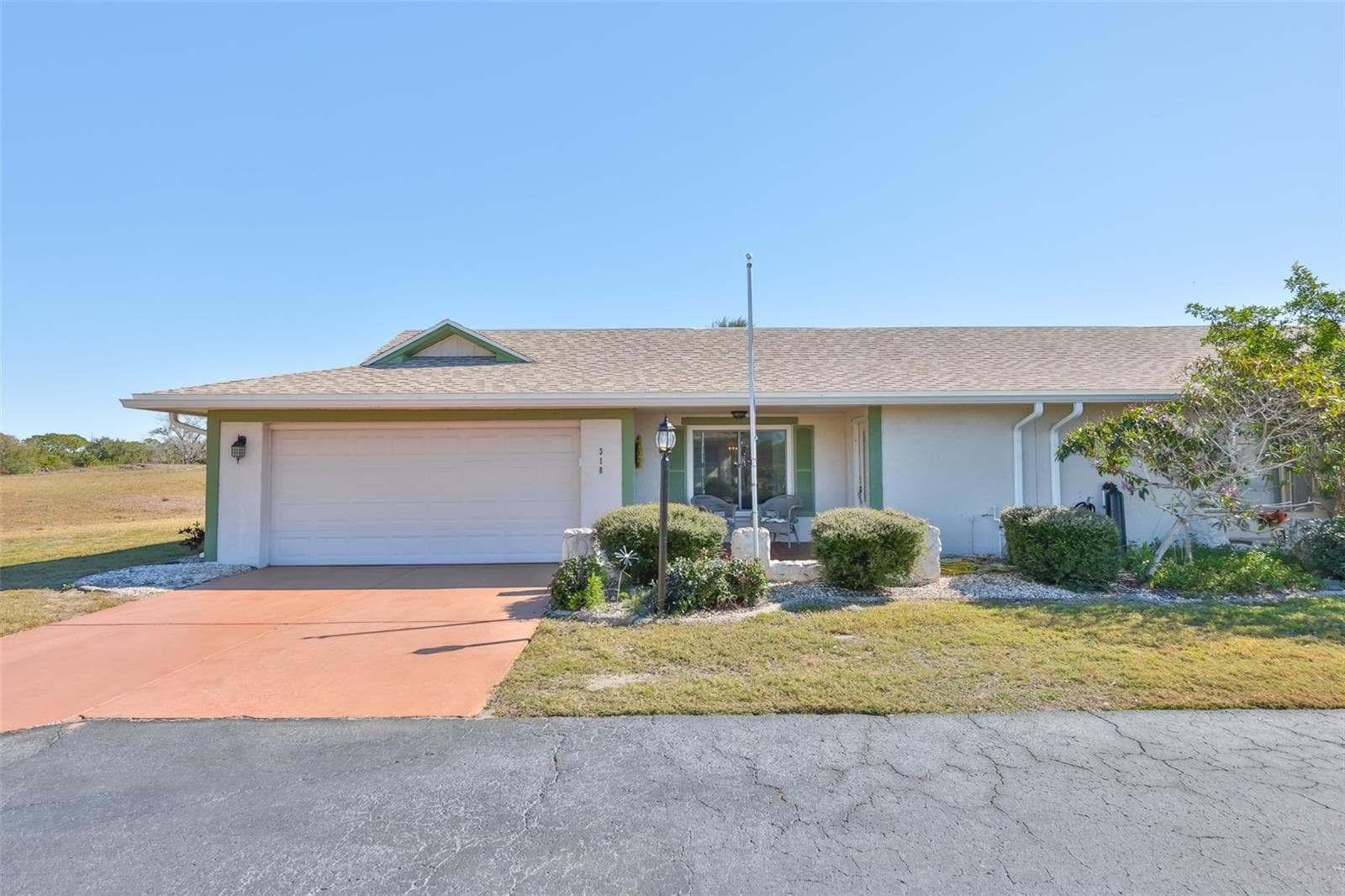 318 Fairside CT