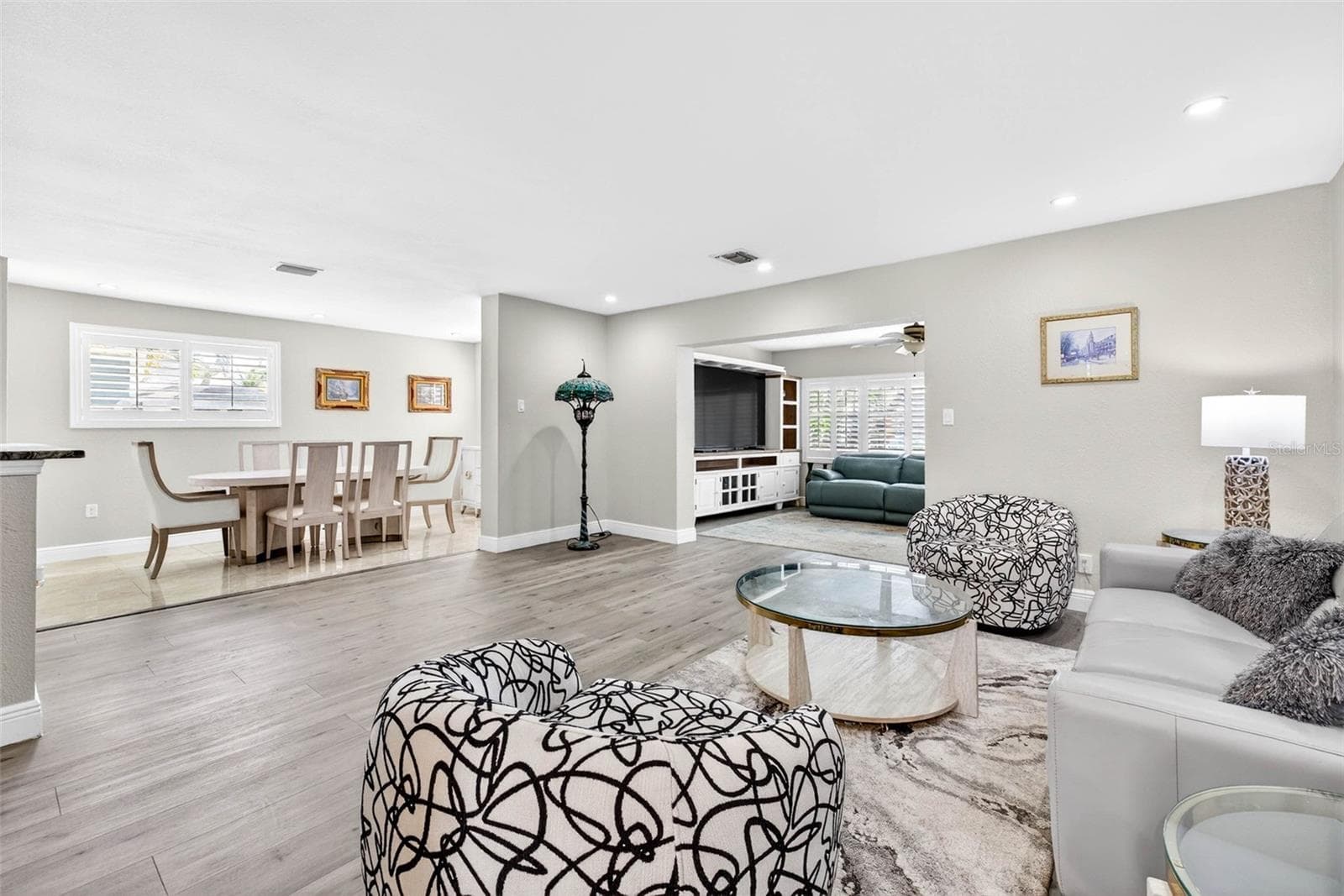 8718 Tahiti Ln photo 5