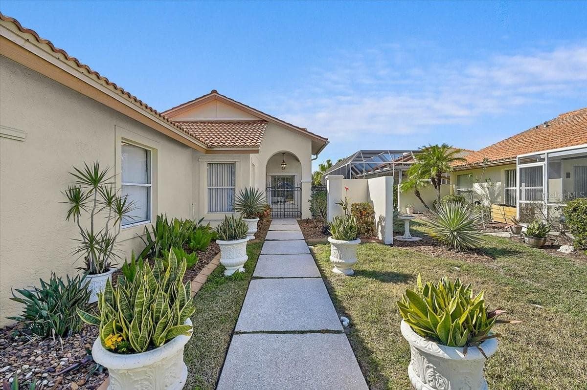 4640 Peridia Blvd E photo 3