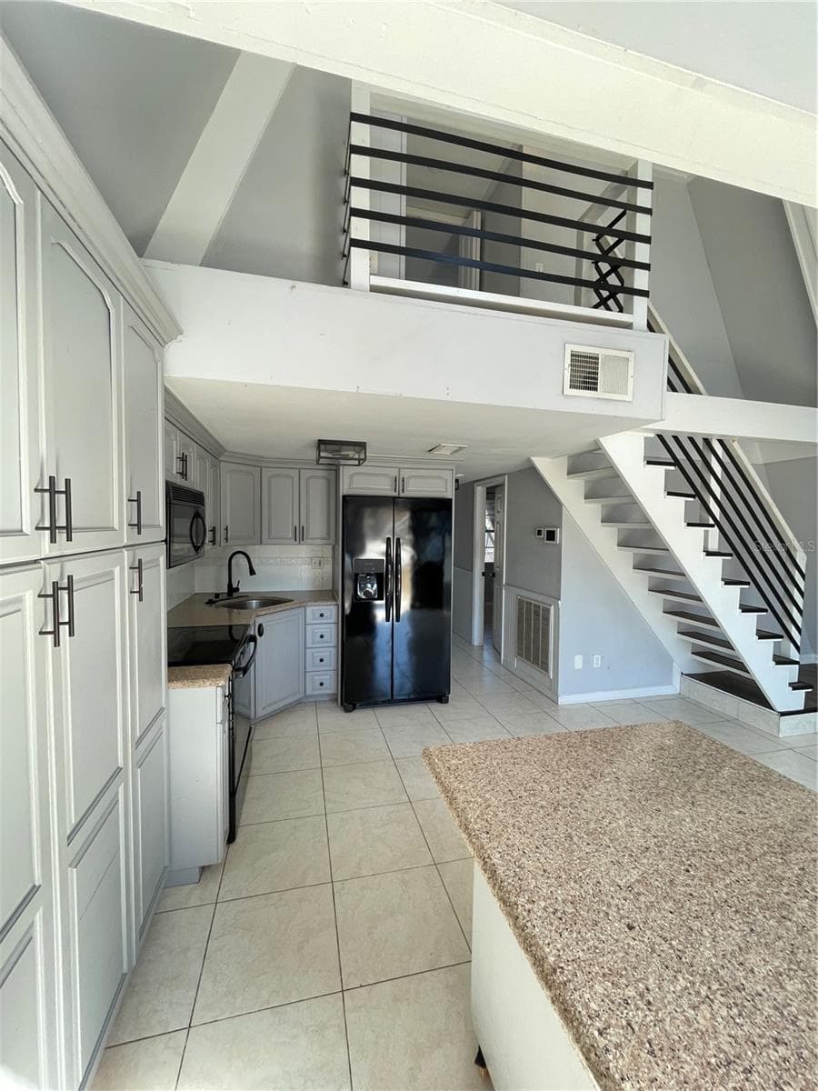 900 Riverside Dr photo 5