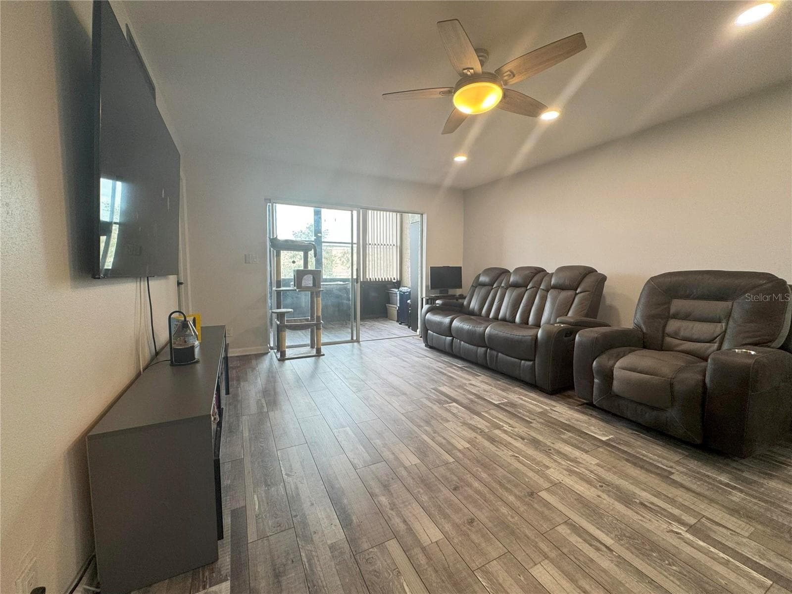 11485 Oakhurst Rd #-211 photo 4