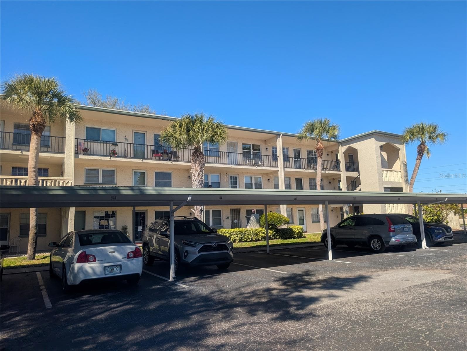 11620 Park Blvd #209 photo 3