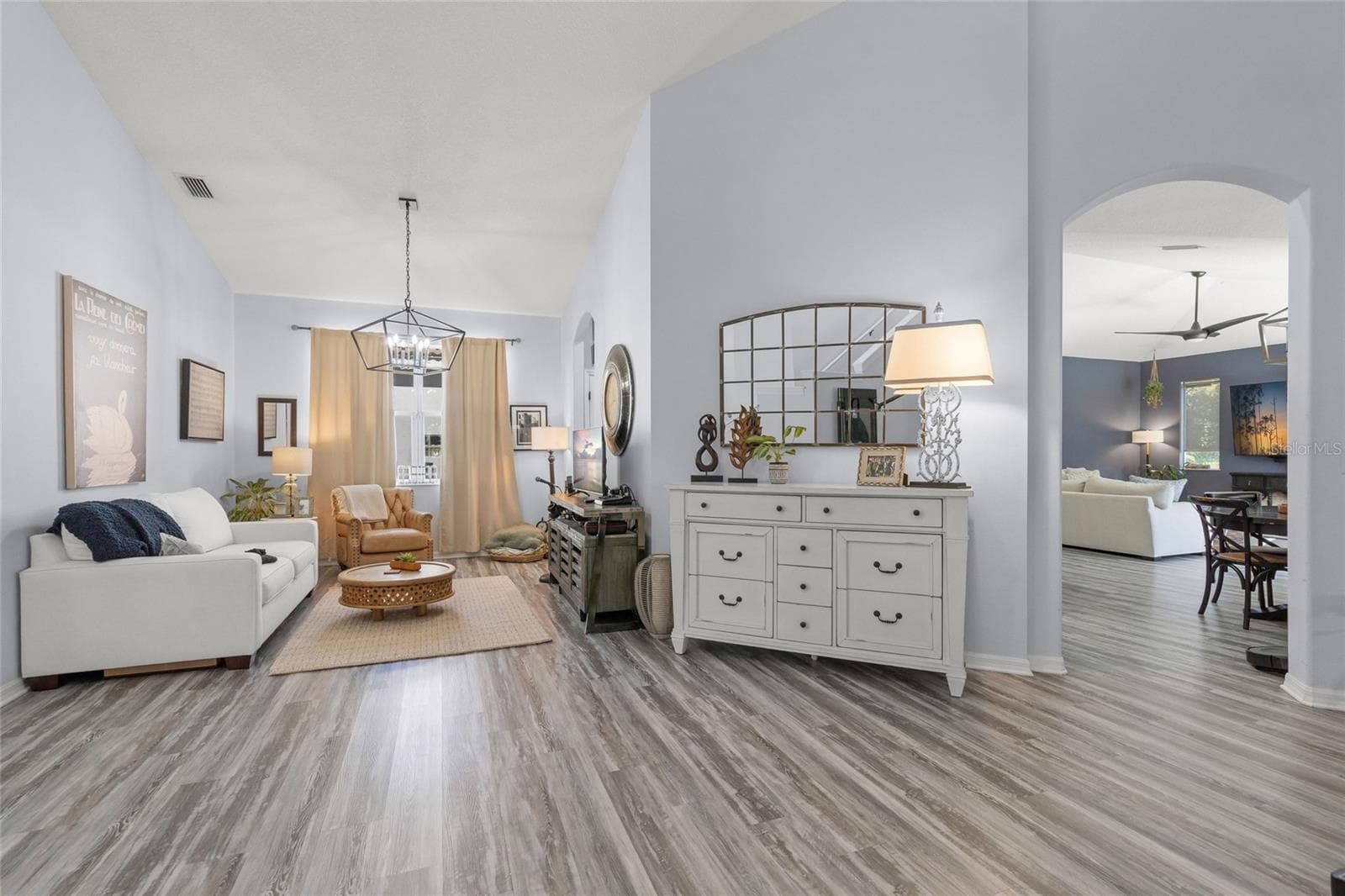 6723 Tailfeather Way photo 4