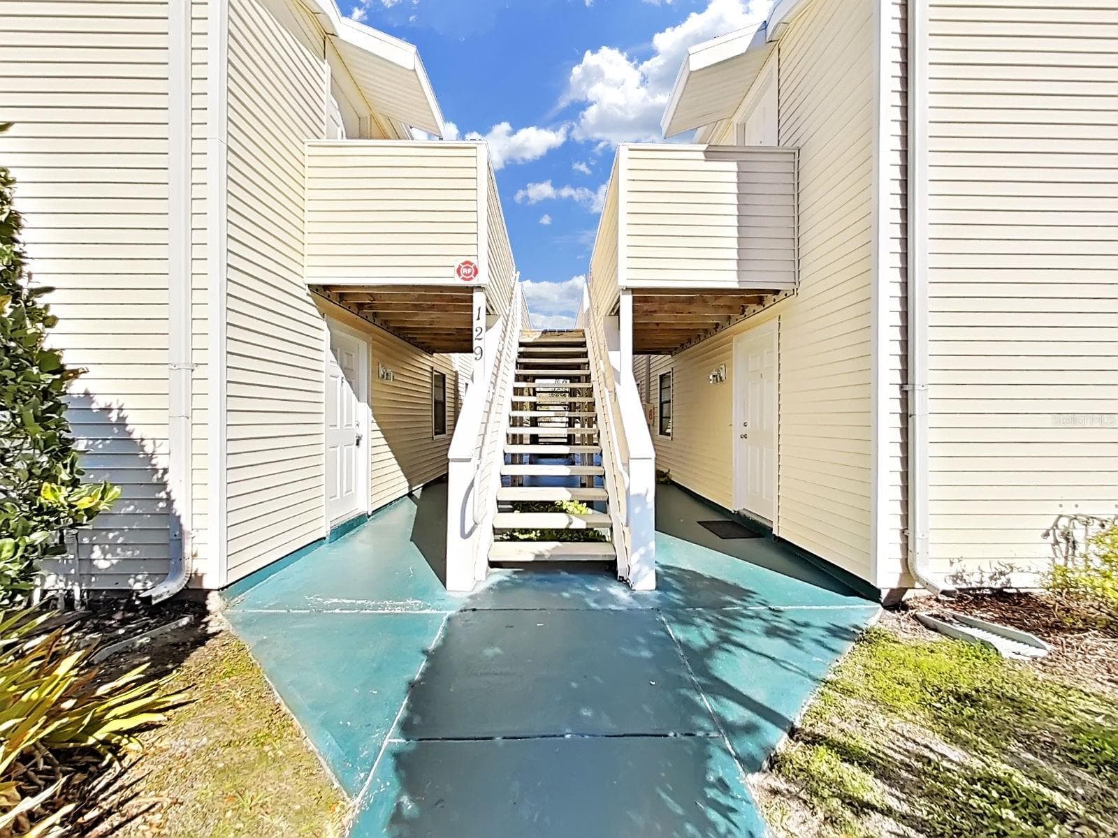 129 Camphor Cir #C photo 3