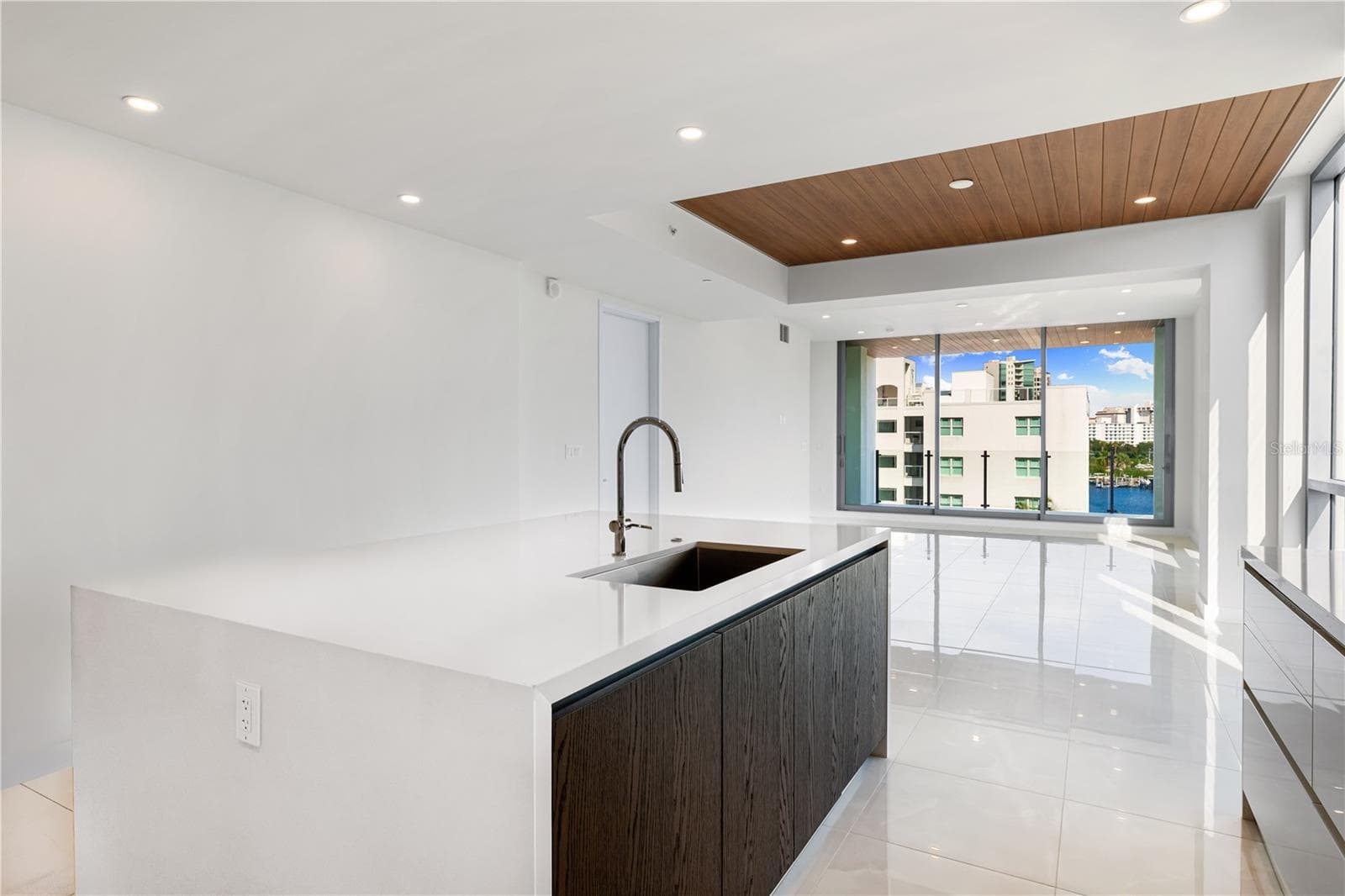 111 Golden Gate #403 photo 5