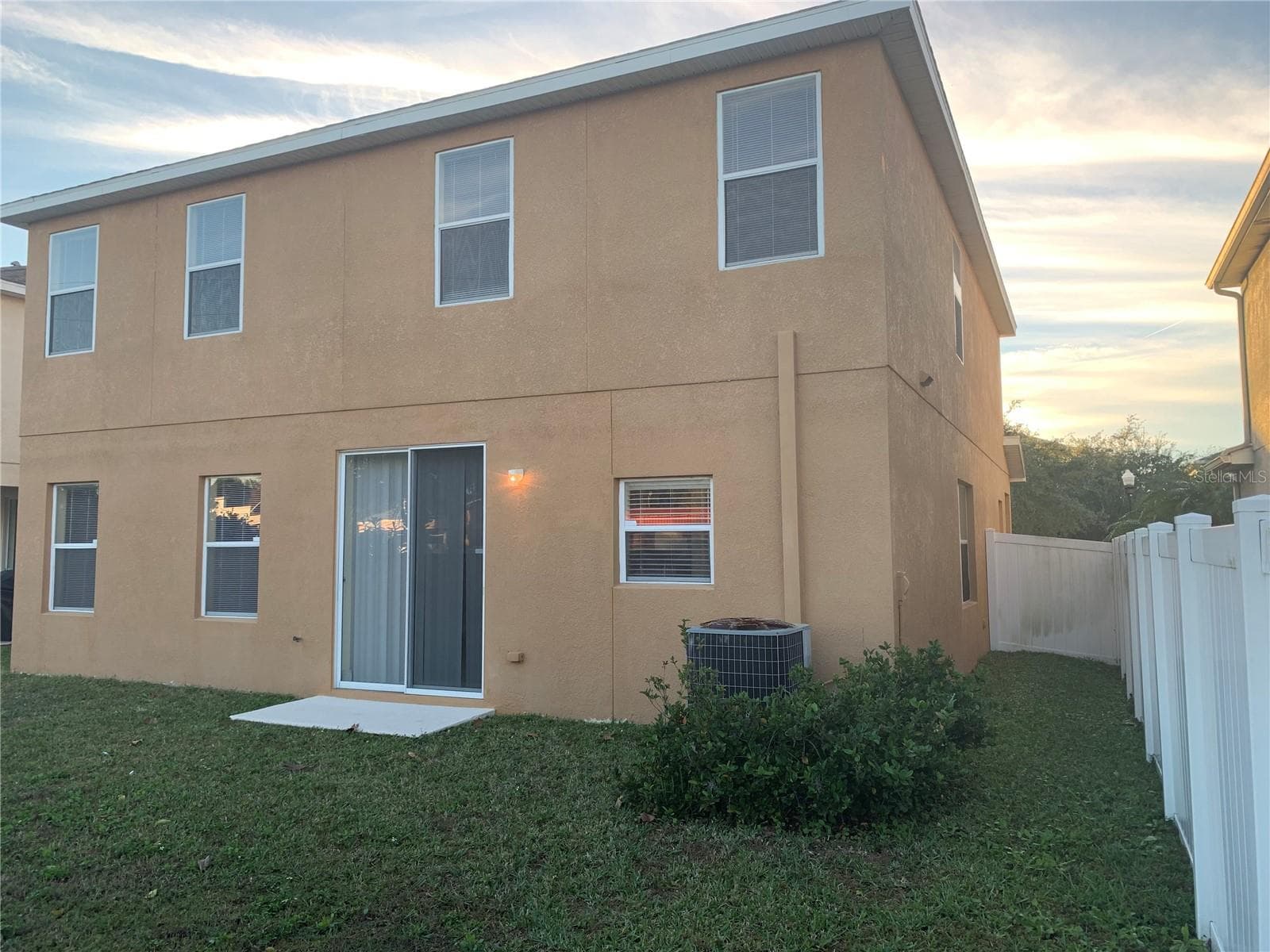 8810 Cameron Crest Dr photo 5
