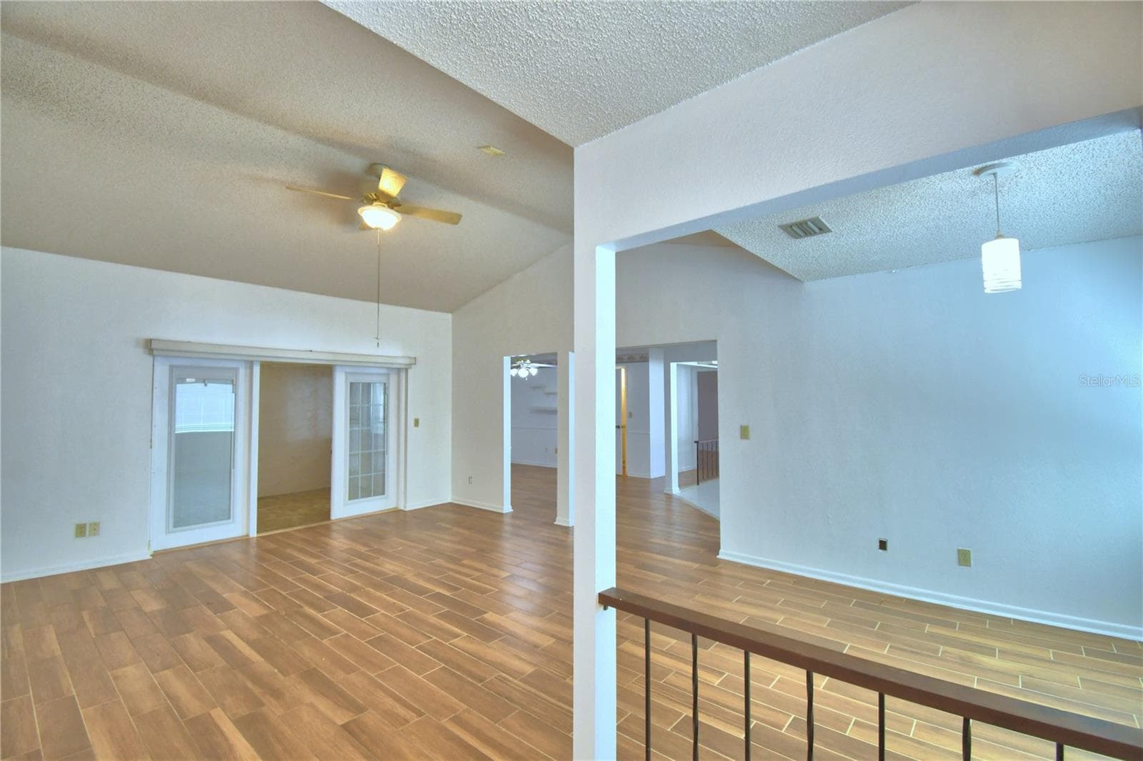 447 San Jose Dr photo 4