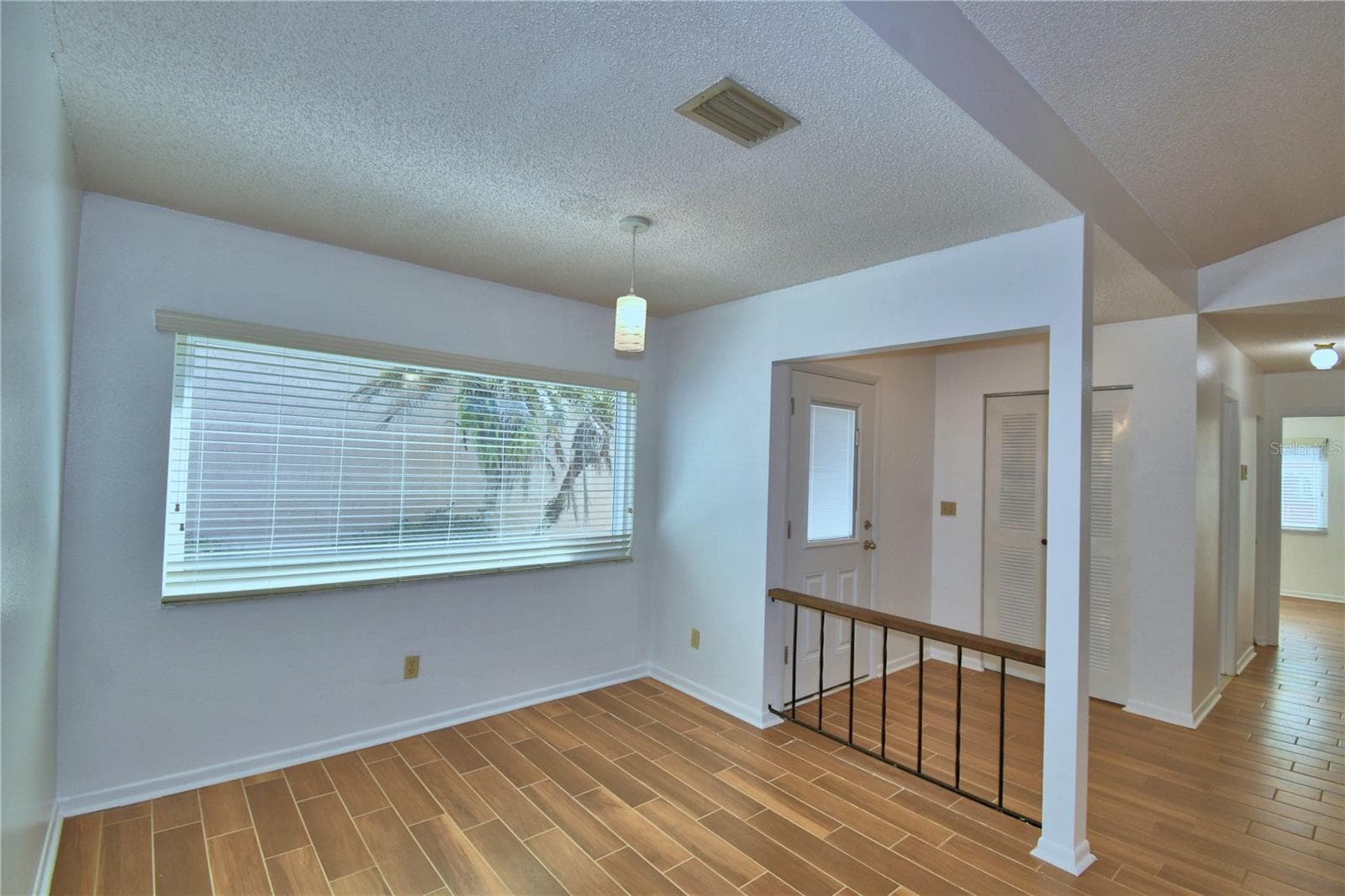 447 San Jose Dr photo 5