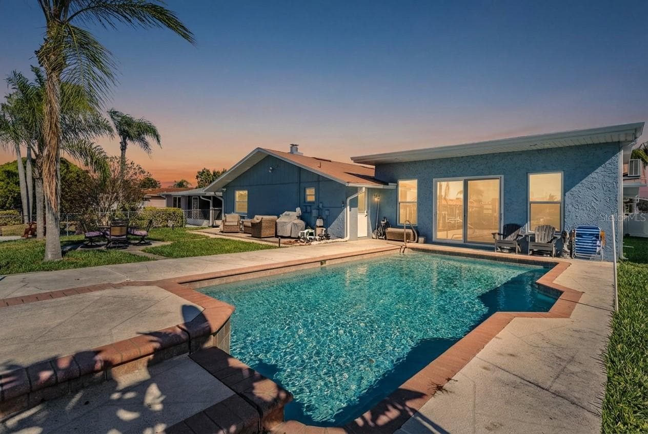 5001 Marlin Dr