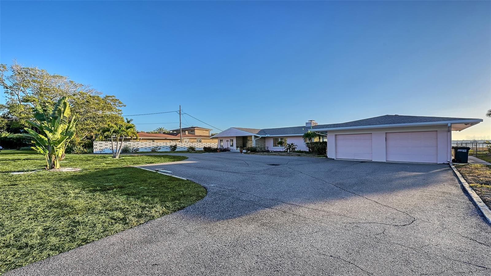 7322 Westmoreland Dr photo 4