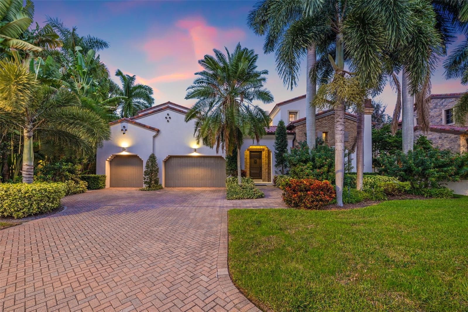851 Brightwaters Blvd NE