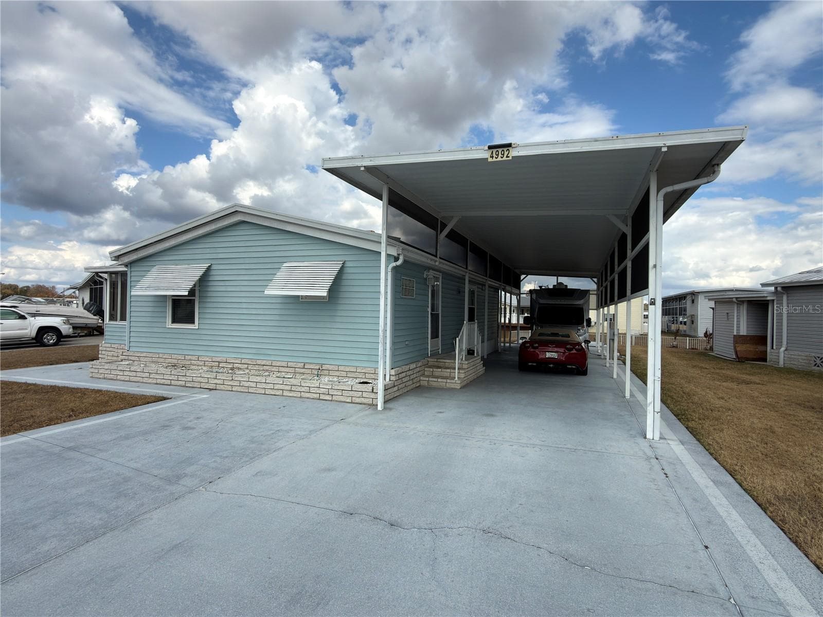 4992 Shore Line Dr photo 3