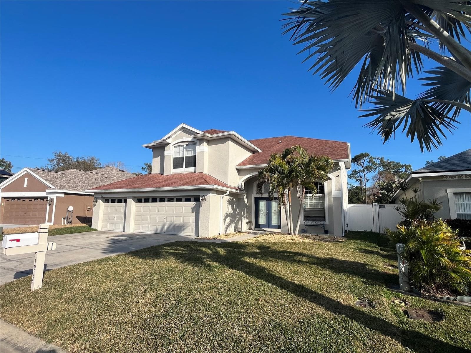 1914 Oswego Dr