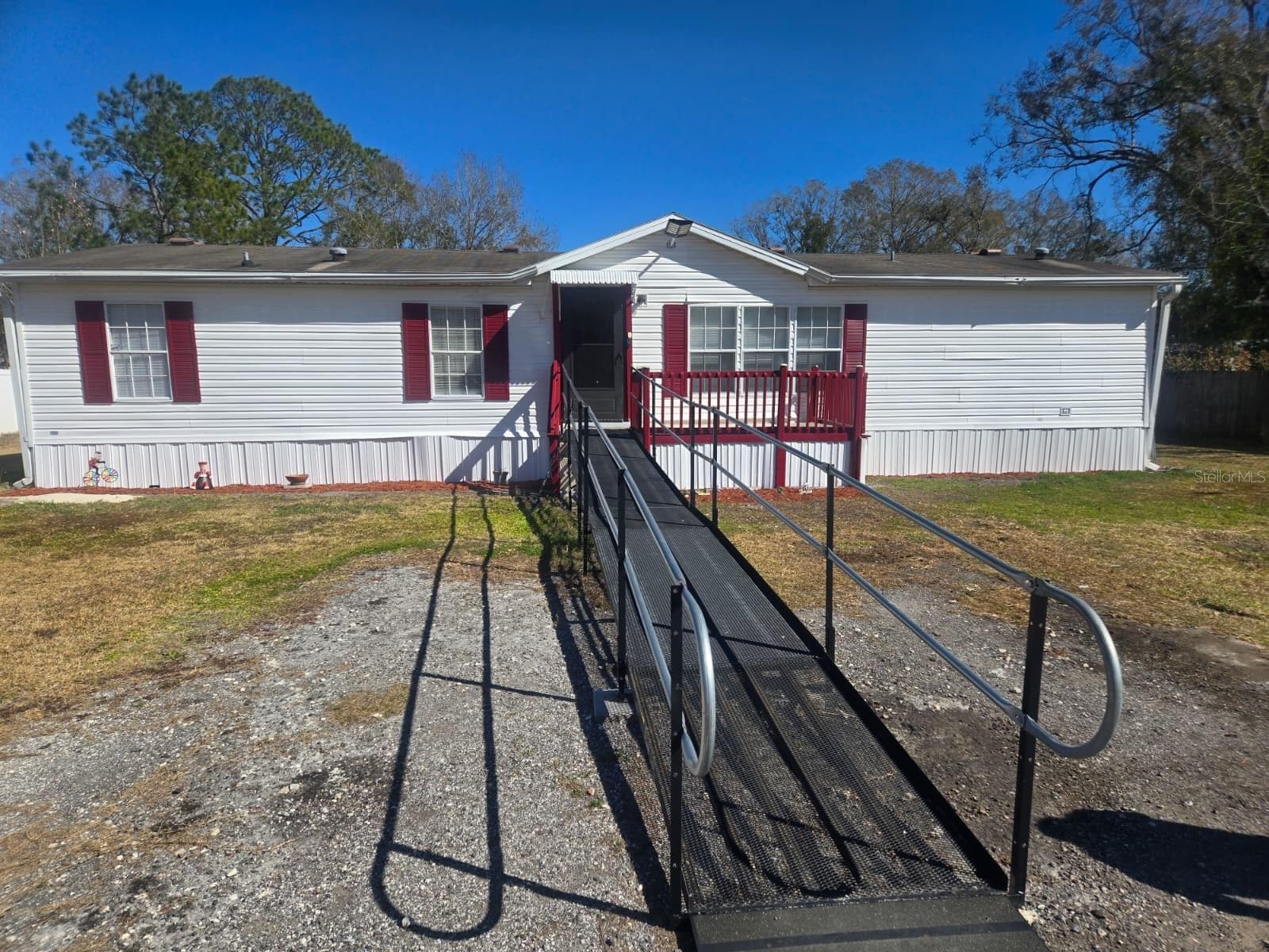 6106 Mangrove Dr photo 3