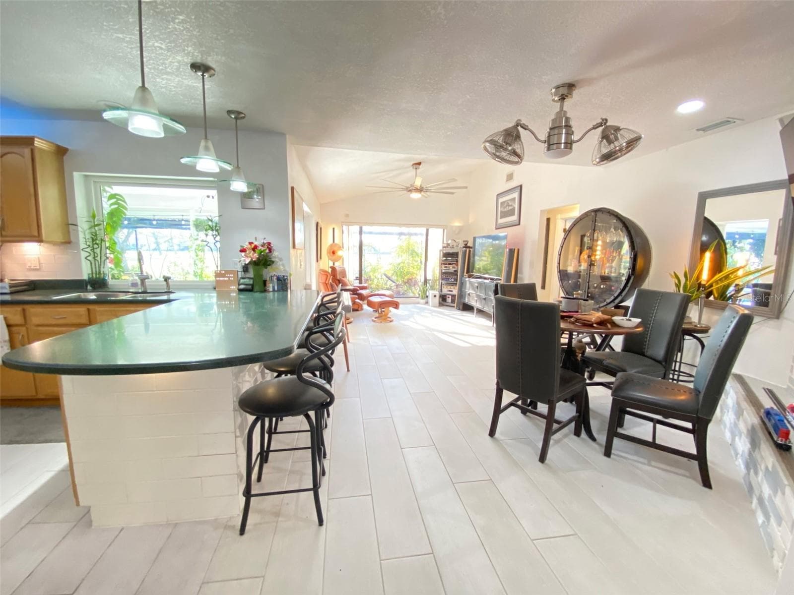4076 Southwell Way photo 3