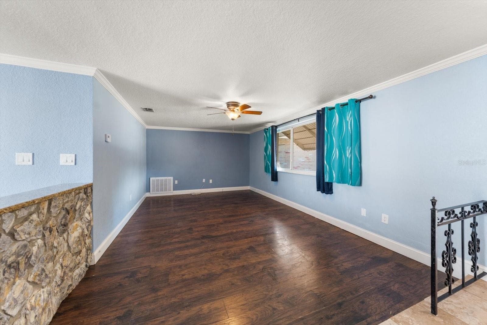 4025 Sail Dr photo 4